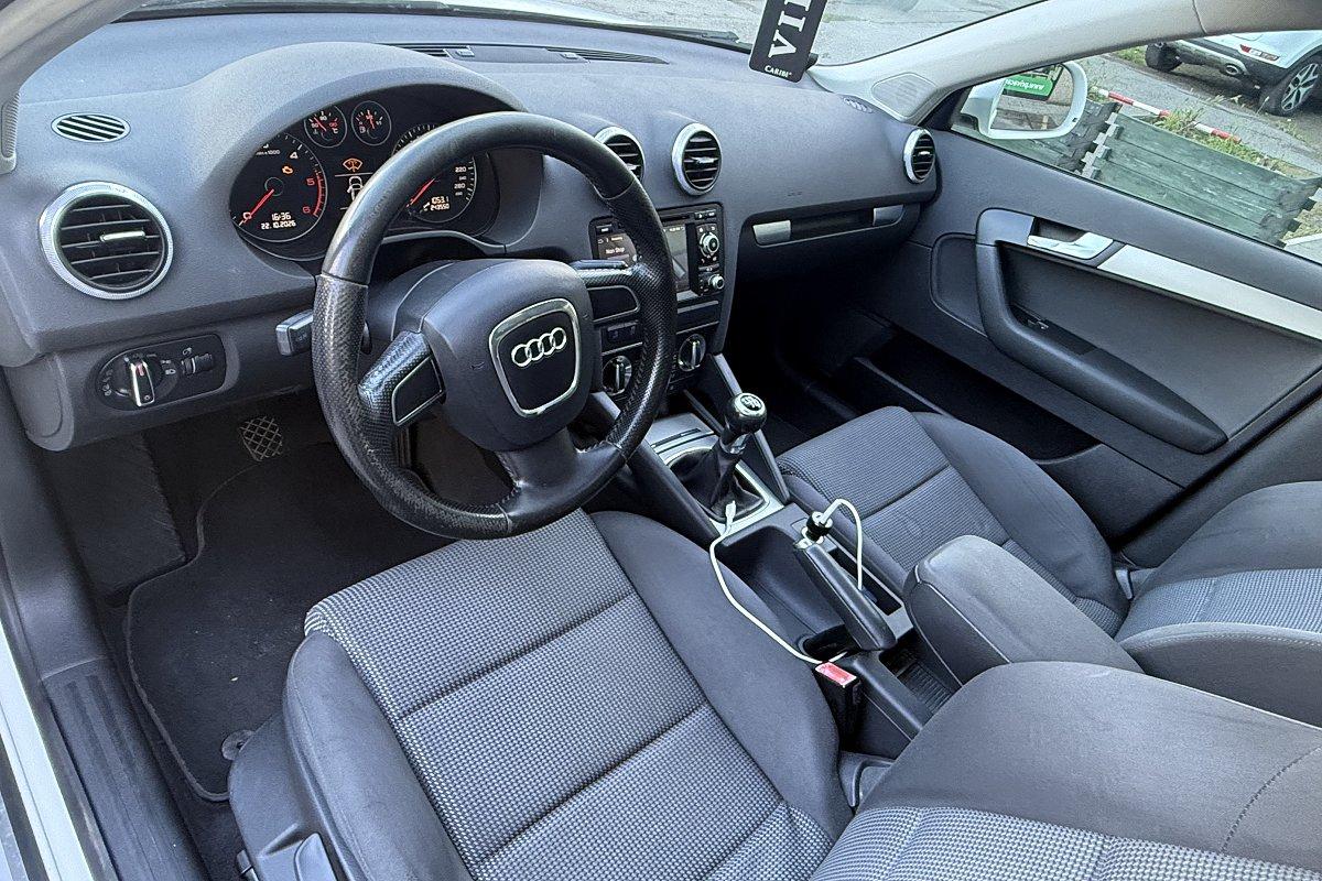 AUDI A3 SPB 2.0 TDI F.AP. Ambiente