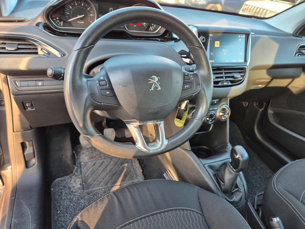 Peugeot 208 PureTech 82 5p. GPL Allure