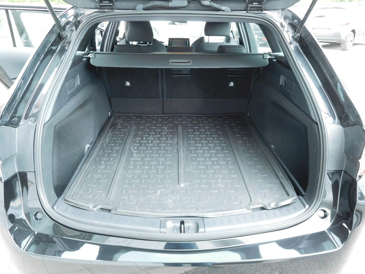 Toyota Corolla Touring Sports 1.8 Hybrid Business iva esposta