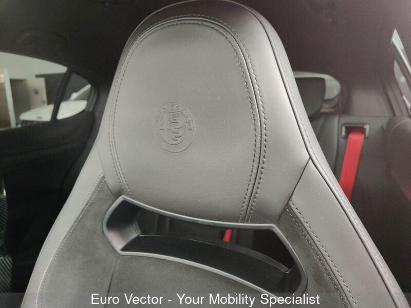 Alfa Romeo Stelvio 2.9 Bi-Turbo V6 510 CV AT8 Quadrifoglio