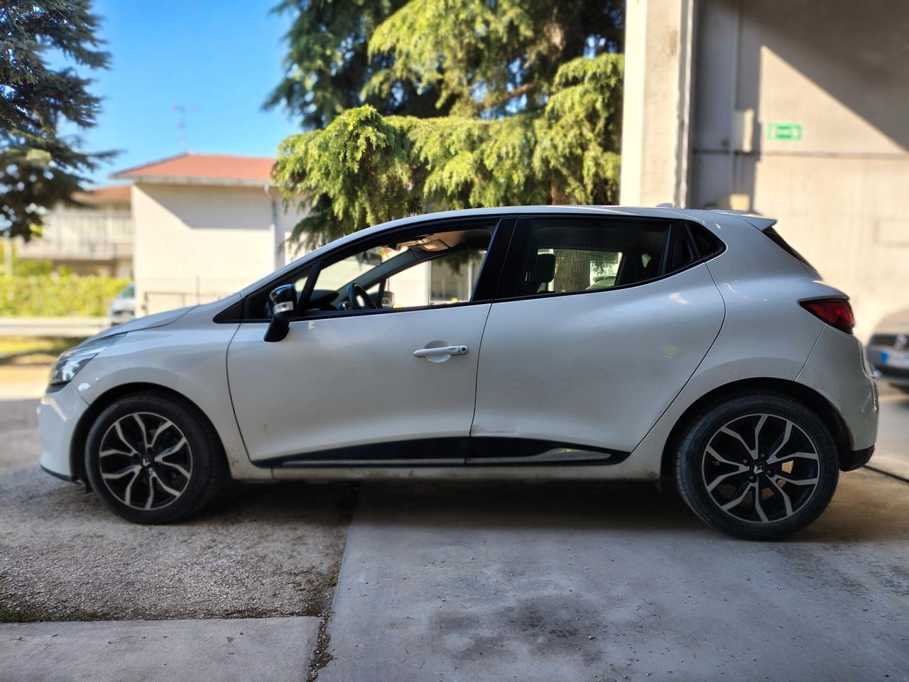 RENAULT Clio 1.2 GPL | Solo 69.000 km!