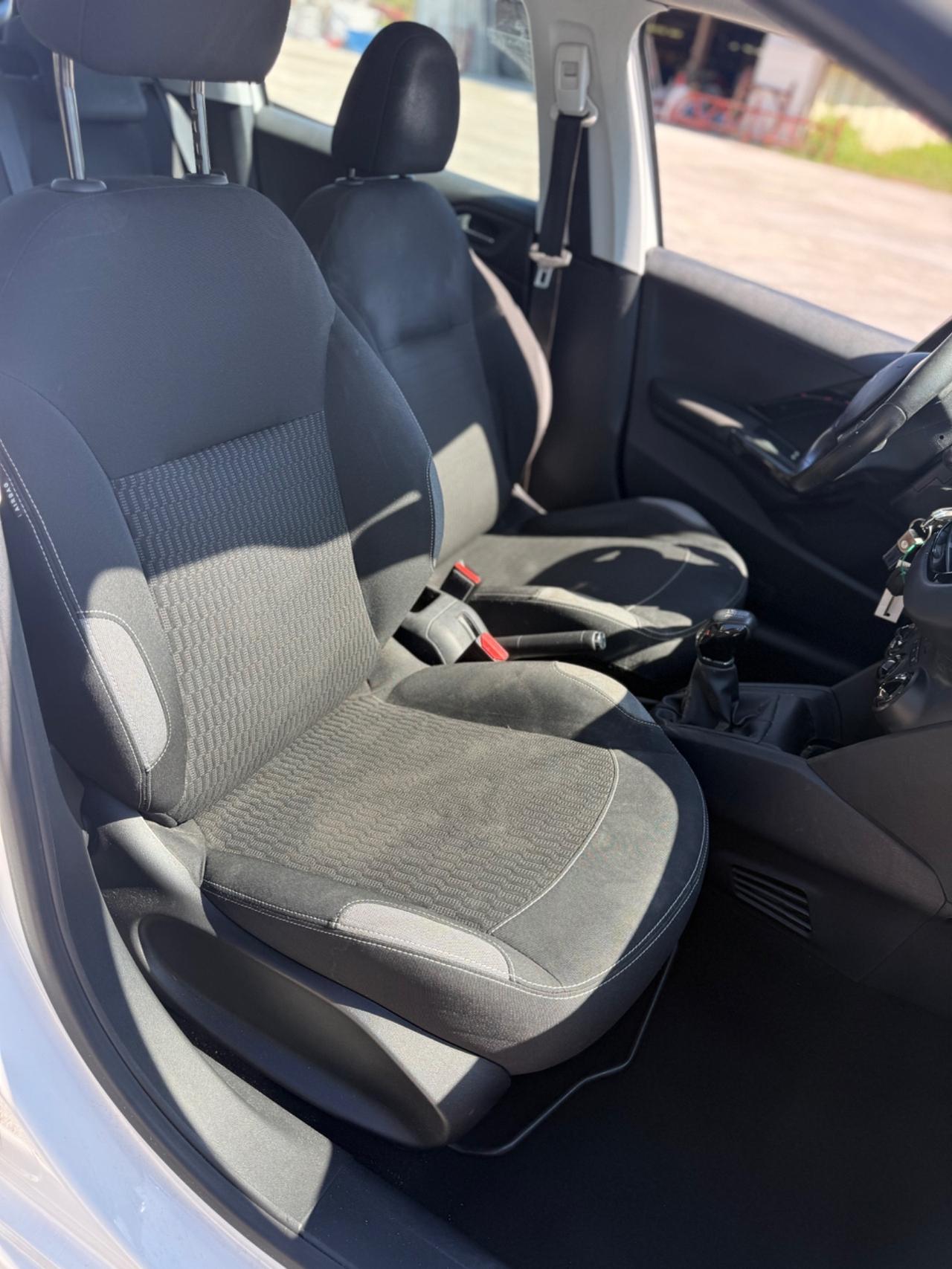 Peugeot 208 1.2 Benzina euro6B uniproprietà