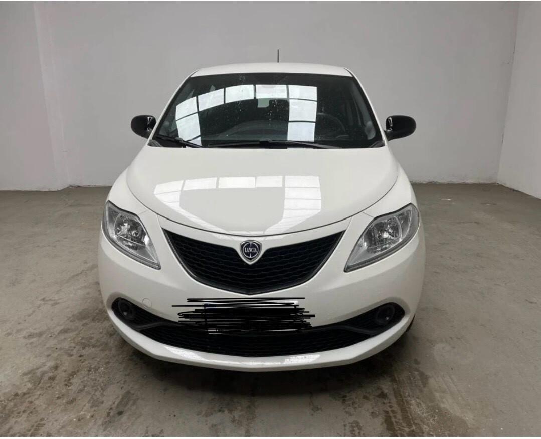 Lancia Ypsilon 1.2 69 CV 5 porte S&S Gold