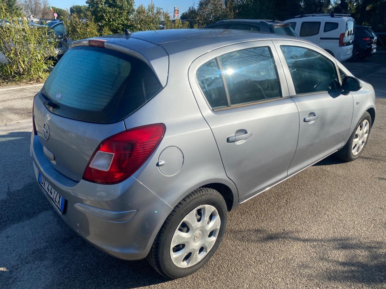 Opel Corsa 1.2 5 porte Enjoy