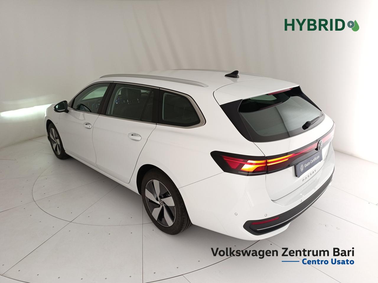 Volkswagen Passat 1.5 tsi ehybrid business 204cv dsg
