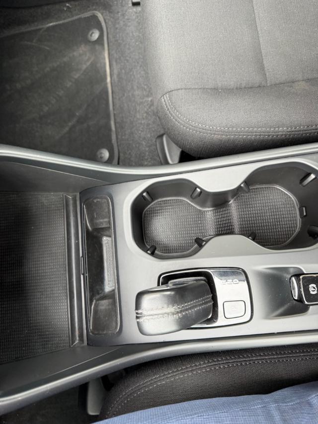 VOLVO XC40 IN PROMO!!!!!!!!BENZINA Geartronic Momentum Core