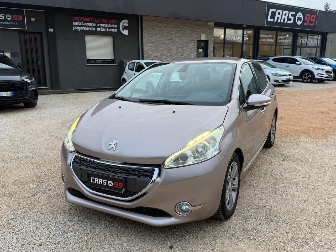 Peugeot 208 1.4 HDi 68 CV 5 porte Allure