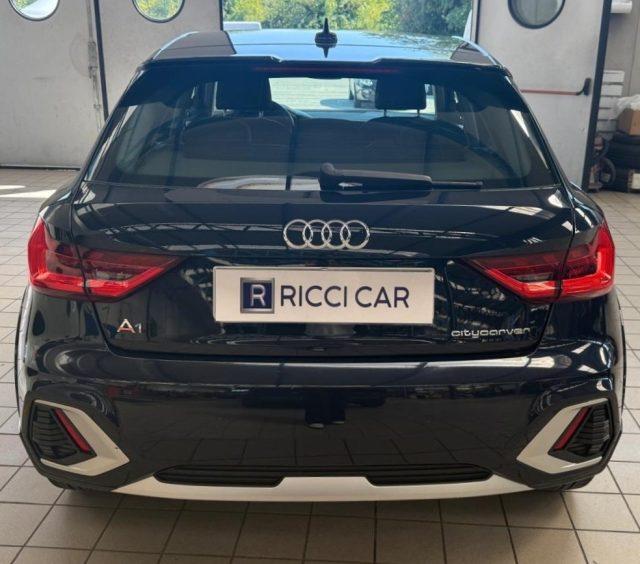 AUDI A1 citycarver 30 TFSI Identity Contrast