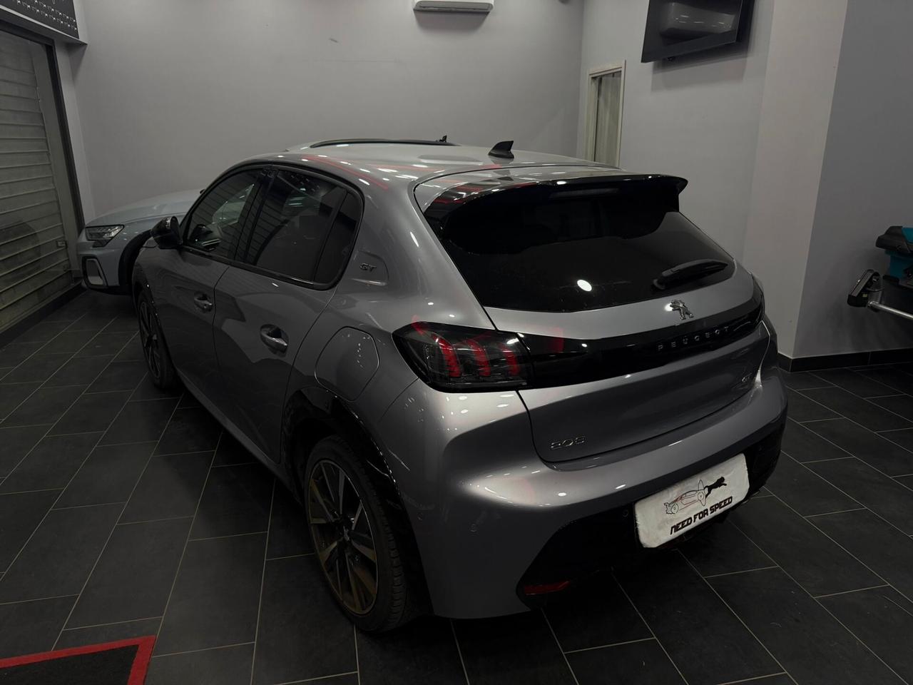 Peugeot 208 PureTech 130 Stop&Start EAT8 5 porte GT