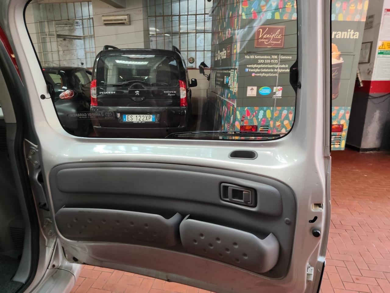 Toyota Yaris Verso 1.3i 16V cat Sol