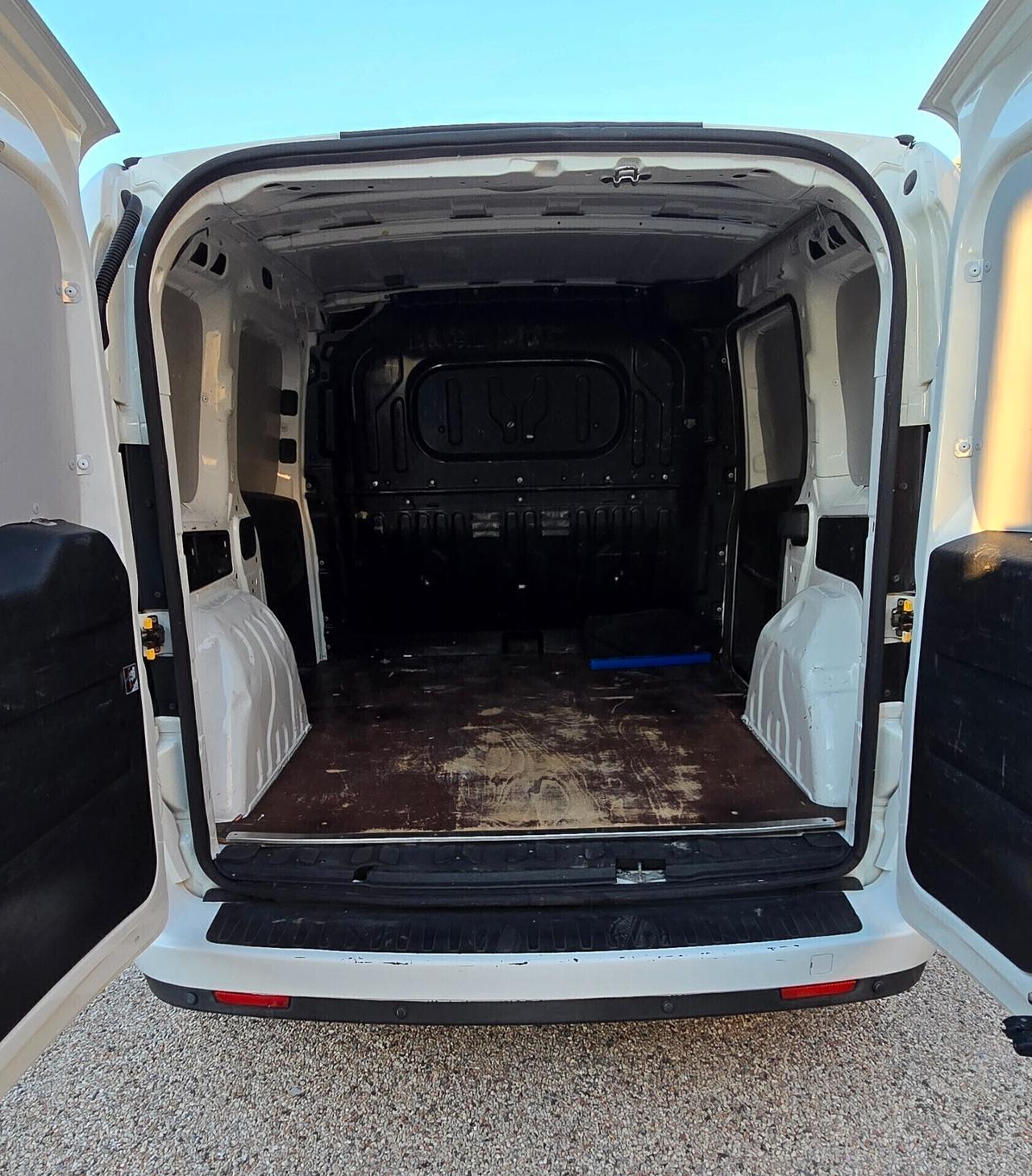 Opel Combo 1.6 CDTi 105CV PC-TN Club N1