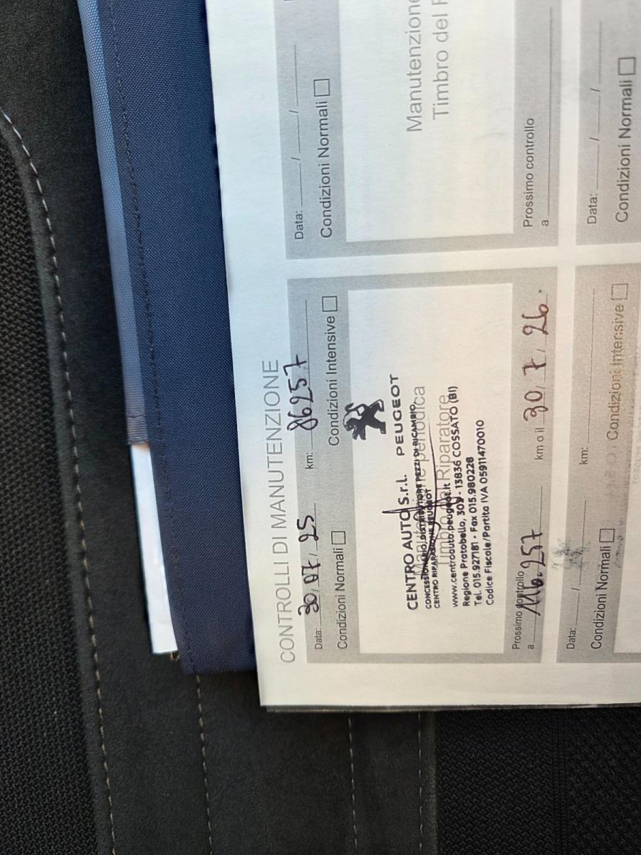 PEUGEOT - 208 - BlueHDi 100 S&S 5p. GT Line