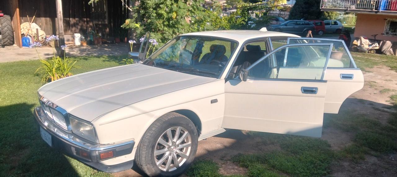 Jaguar XJ Sovereign 3.6
