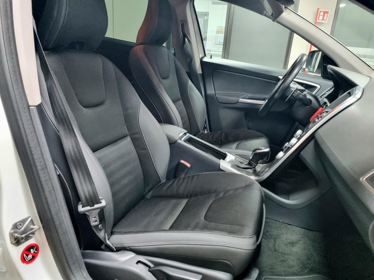 VOLVO XC60 D4 GEATRONIC MOMENTUM 181CV