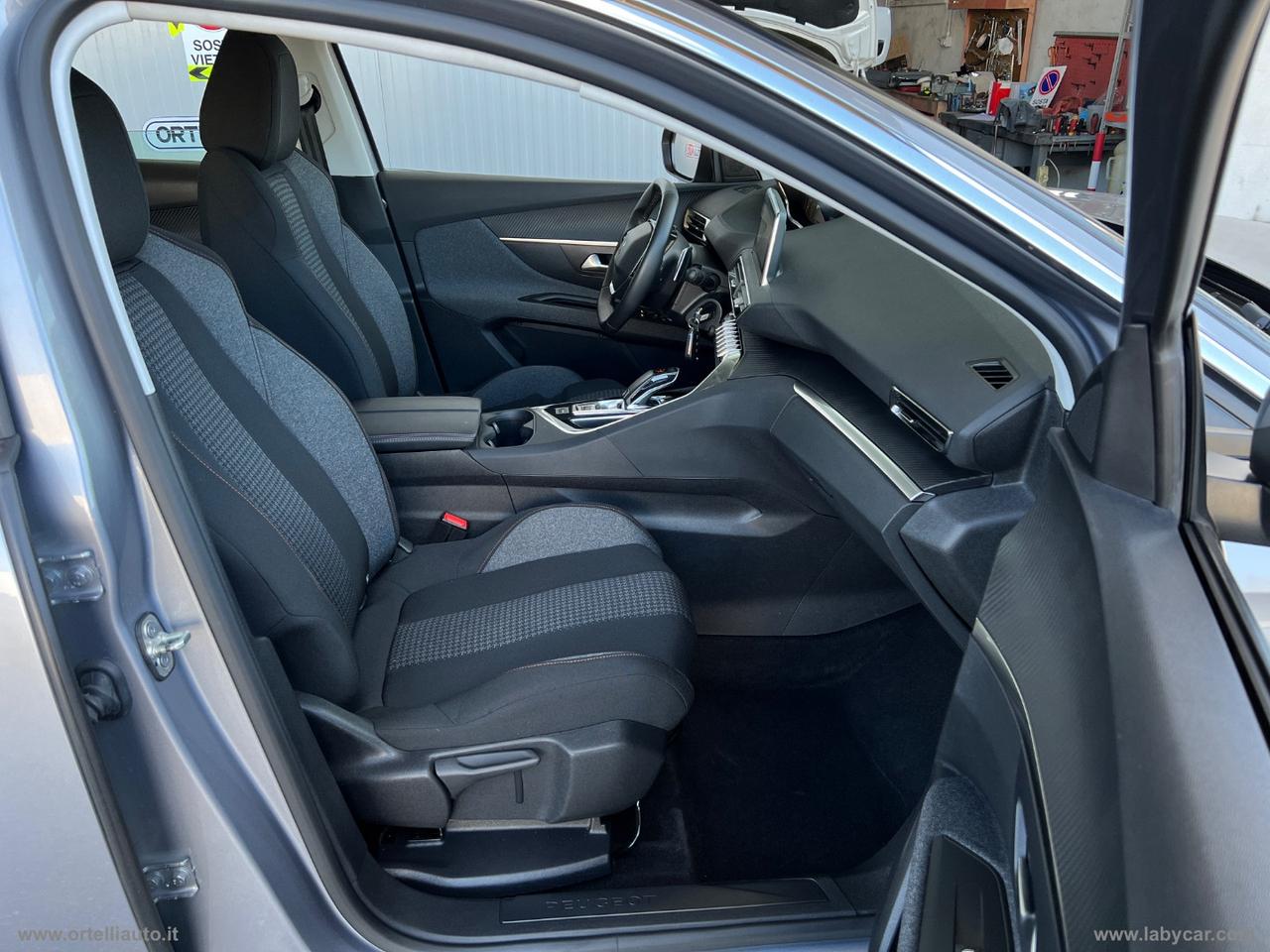 PEUGEOT 3008 BlueHDi 130 S&S EAT8 Business IVA DEDUCIBILE