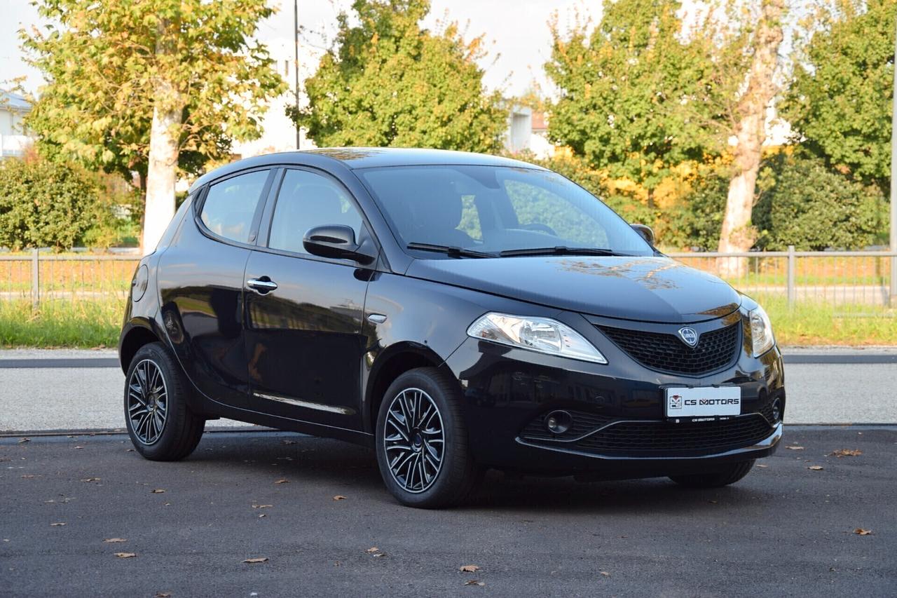 Lancia Ypsilon 1.0 FireFly 5 porte S&S Hybrid Ecochic Gold