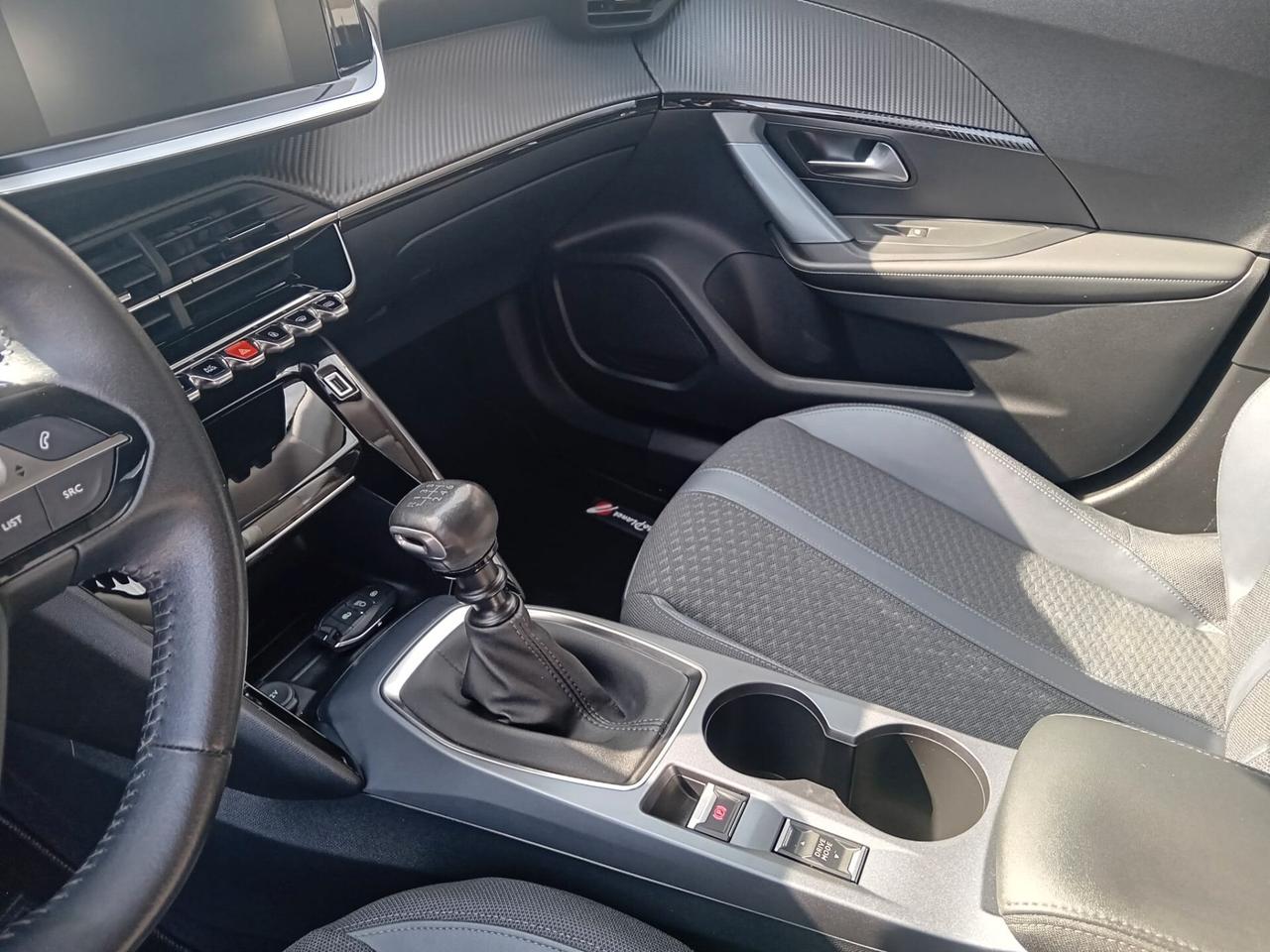 Peugeot 2008 PureTech 100 S&S Allure