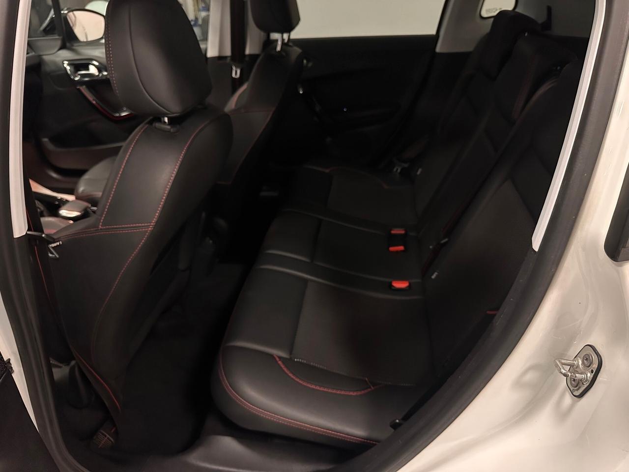 PEUGEOT 2008 1.6 HDI GT LINE