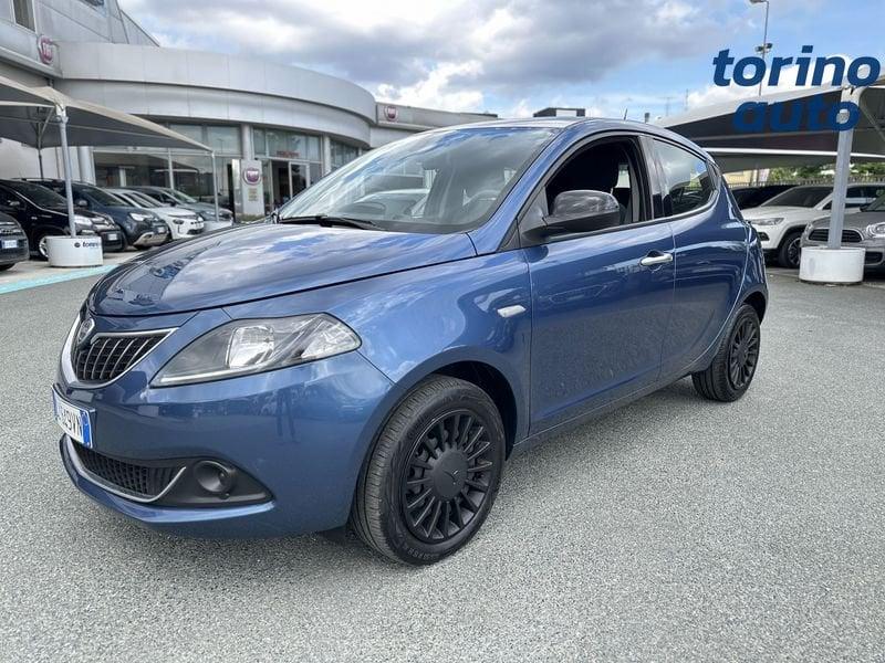 Lancia Ypsilon 1.0 FireFly 5 porte S&S Hybrid Silver