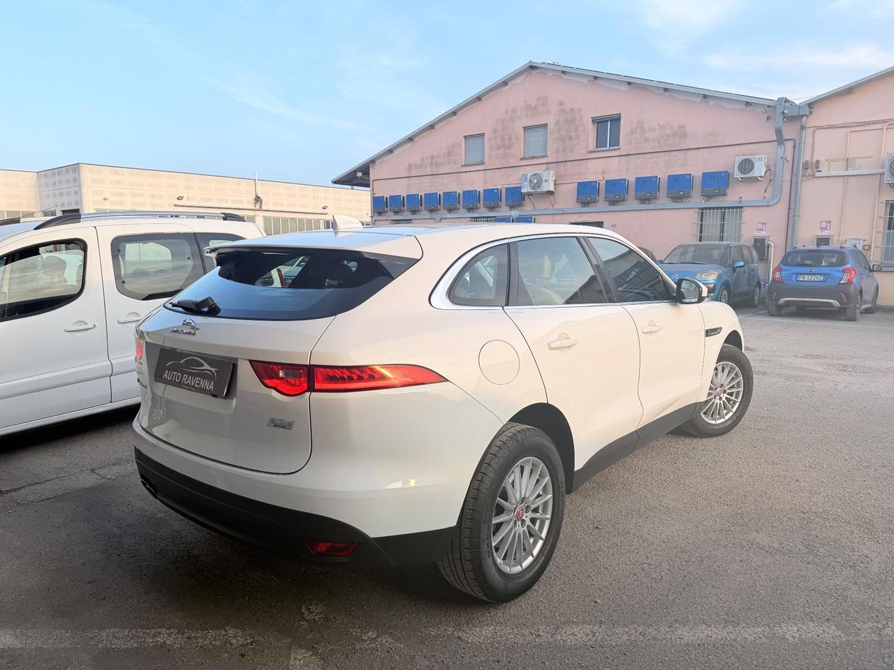 Jaguar F-Pace 2.0 D 180 CV AWD Portfolio euro6