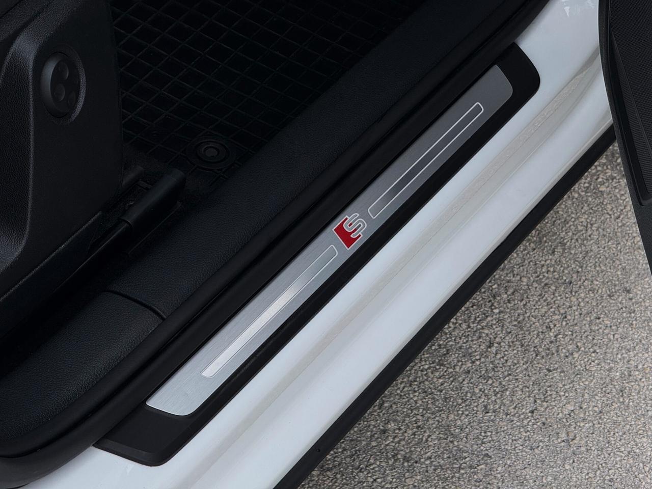 Audi Q2 30 TDI S line S-tronic 116CV MY20 MATRIX