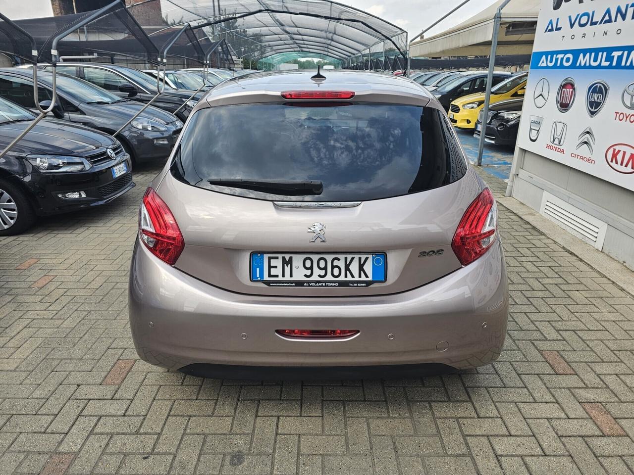 Peugeot 208 1.2 VTi 82 CV 5 porte Active - NeoPatentati