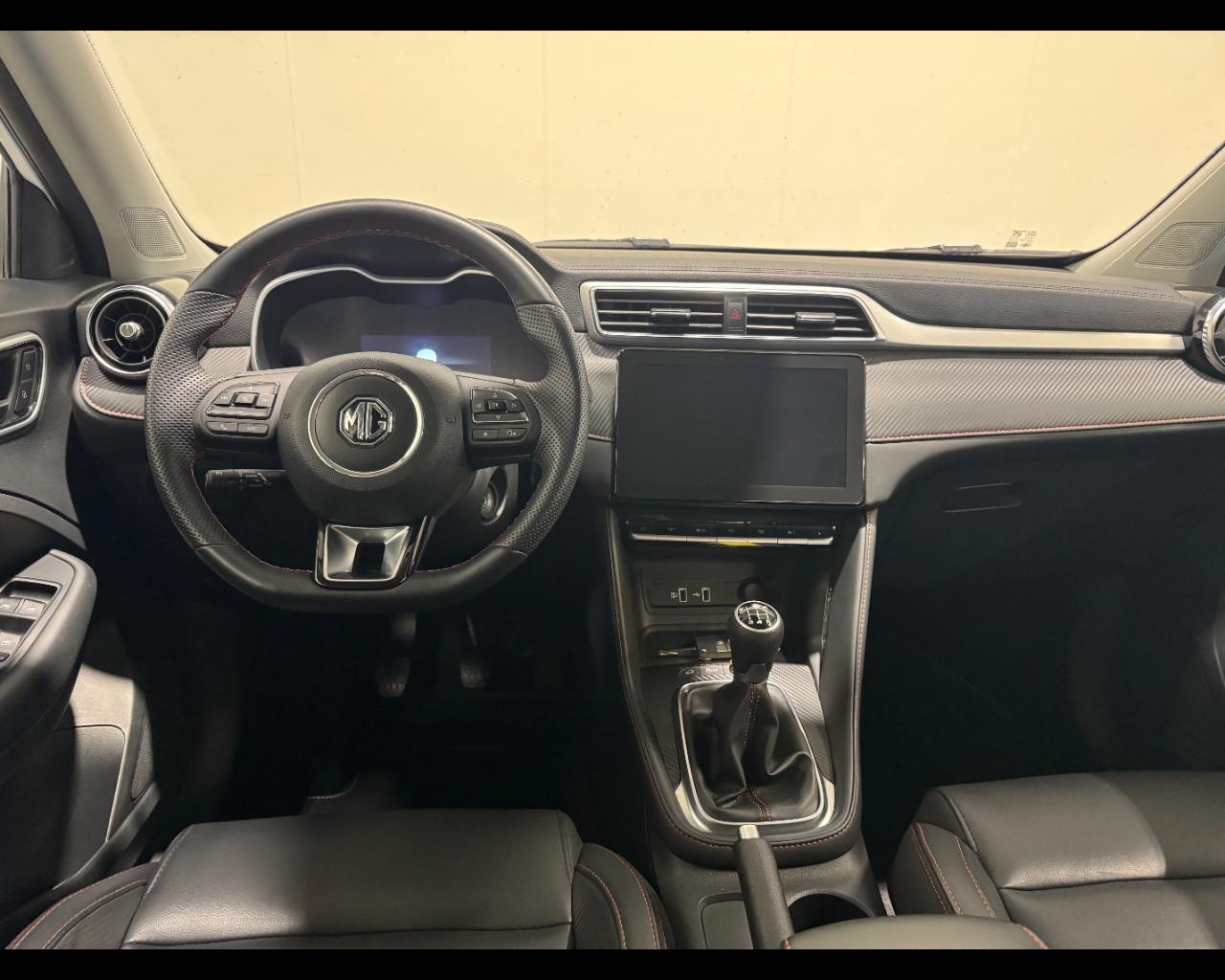 MG ZS 1.5 LUXURY