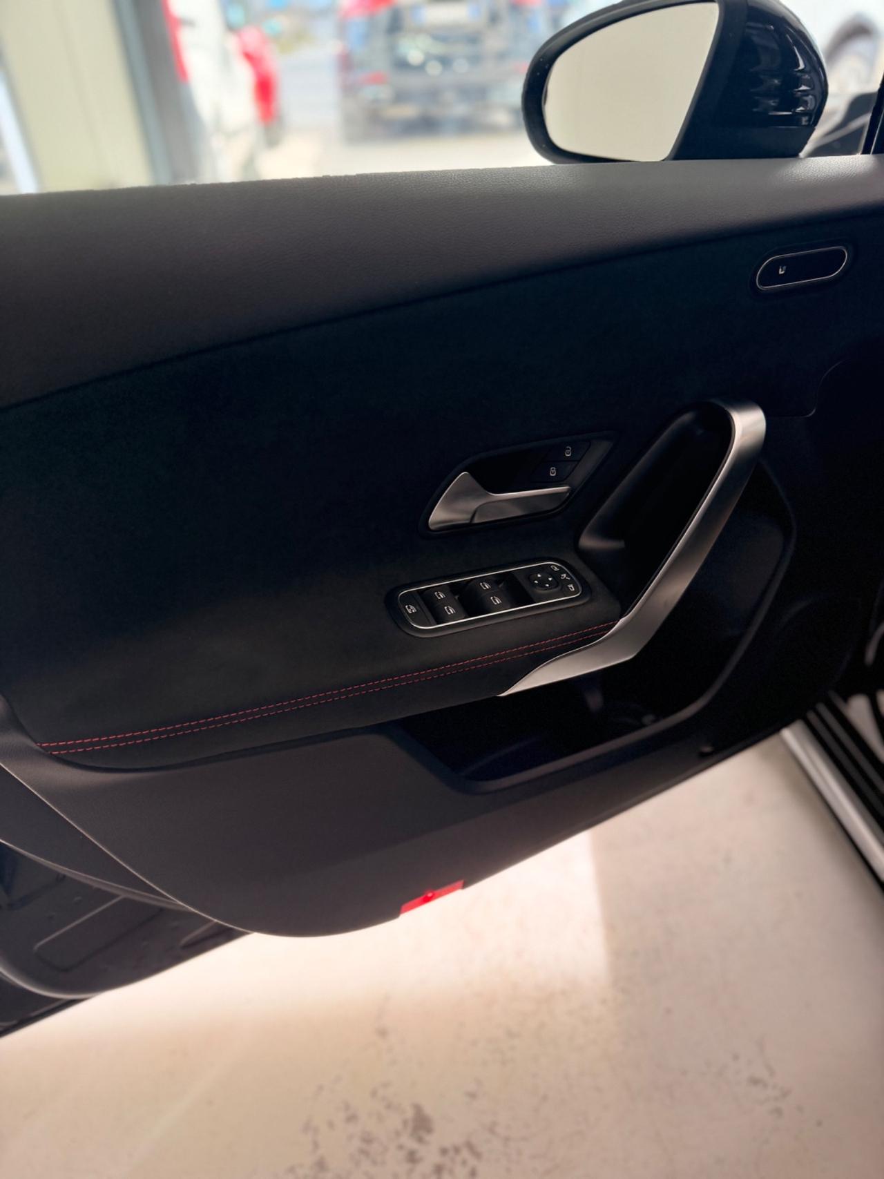 Mercedes-benz A 200 d Automatic AMG Line Premium Plus