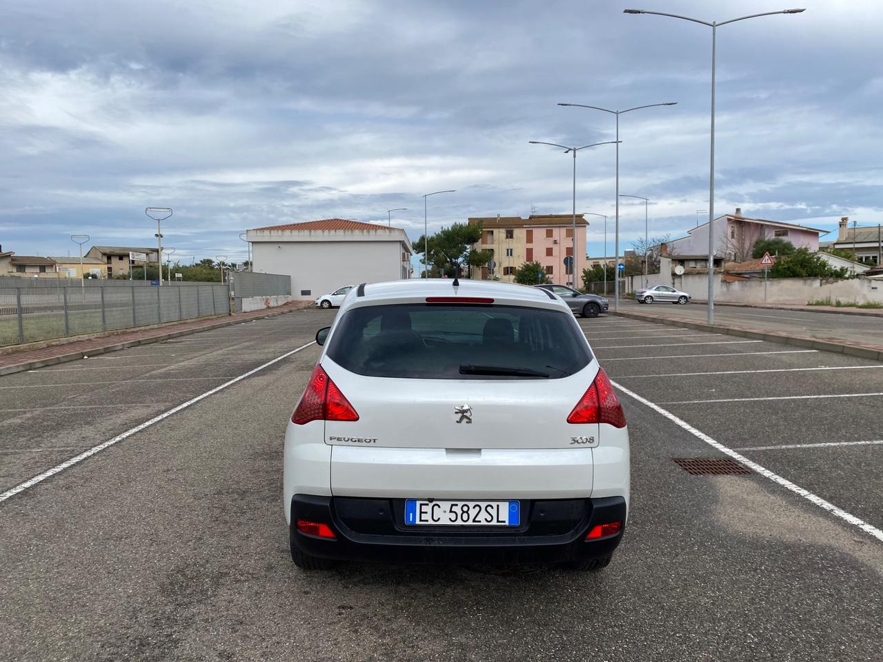 Peugeot 3008 1.6 HDi 110CV cambio robotizzato Premium