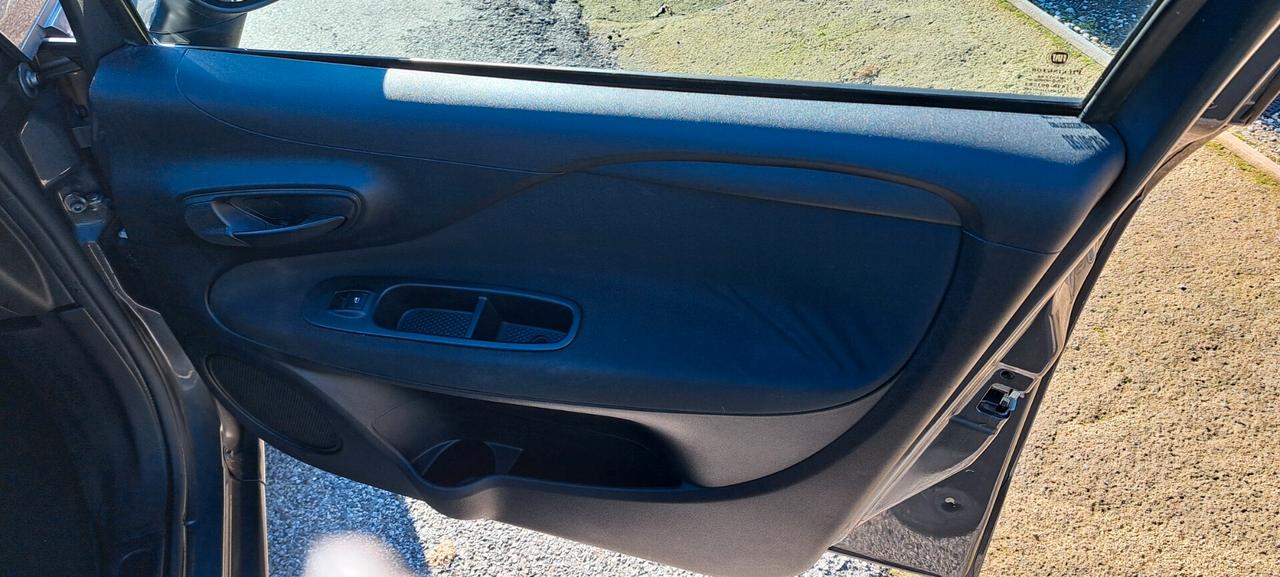 Fiat Grande Punto 1.4 8V 5 porte Natural Power Street