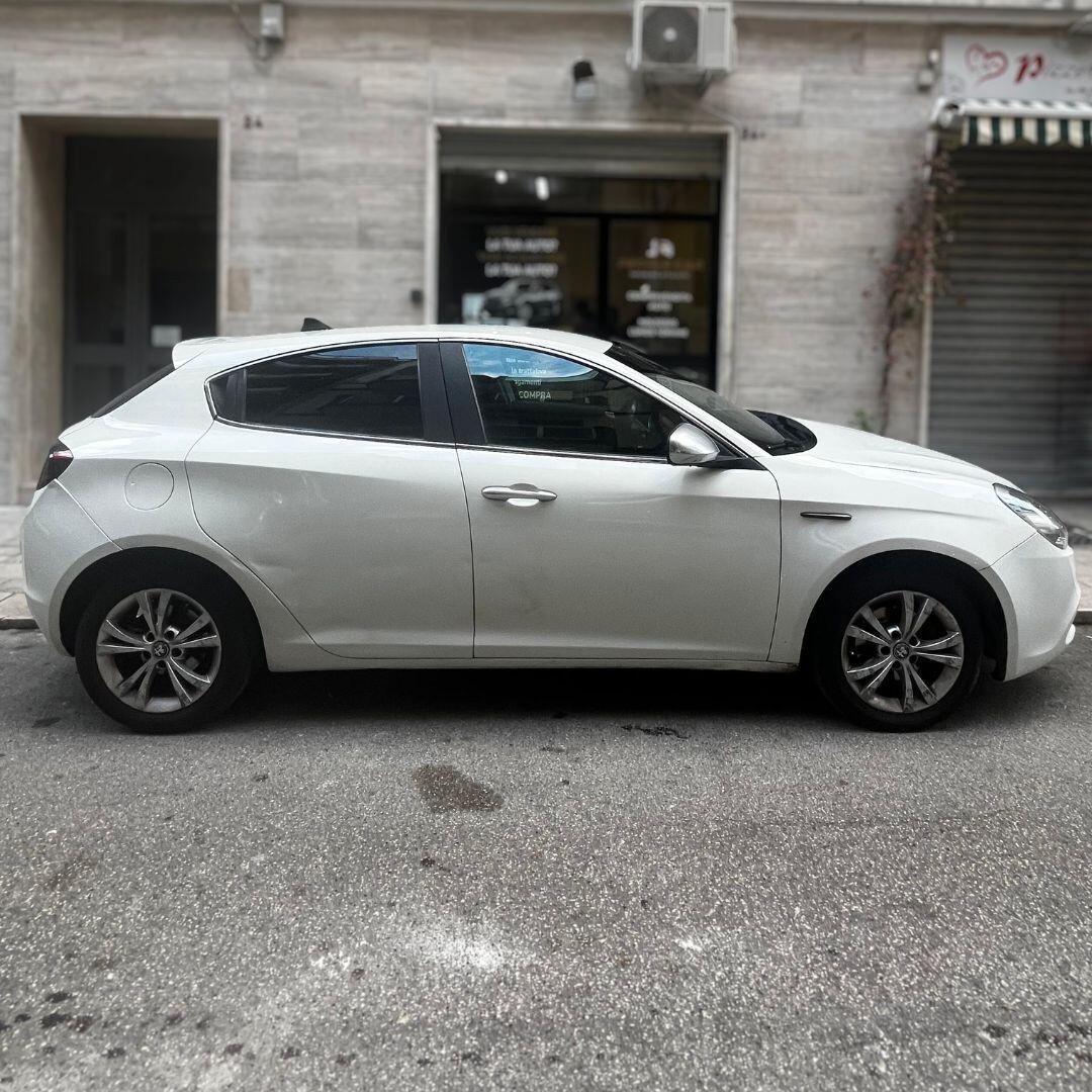 Alfa Romeo Giulietta 1.6 JTDm-2 105 CV Progression