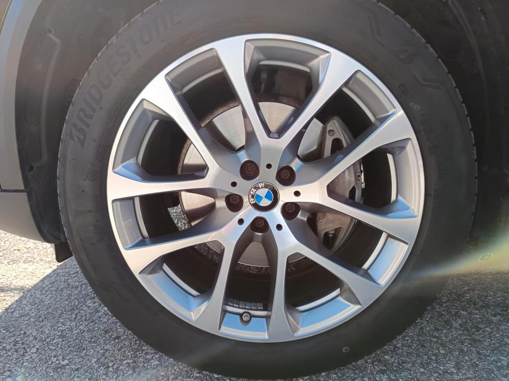 BMW X5 xdrive30d mhev 48V xLine auto