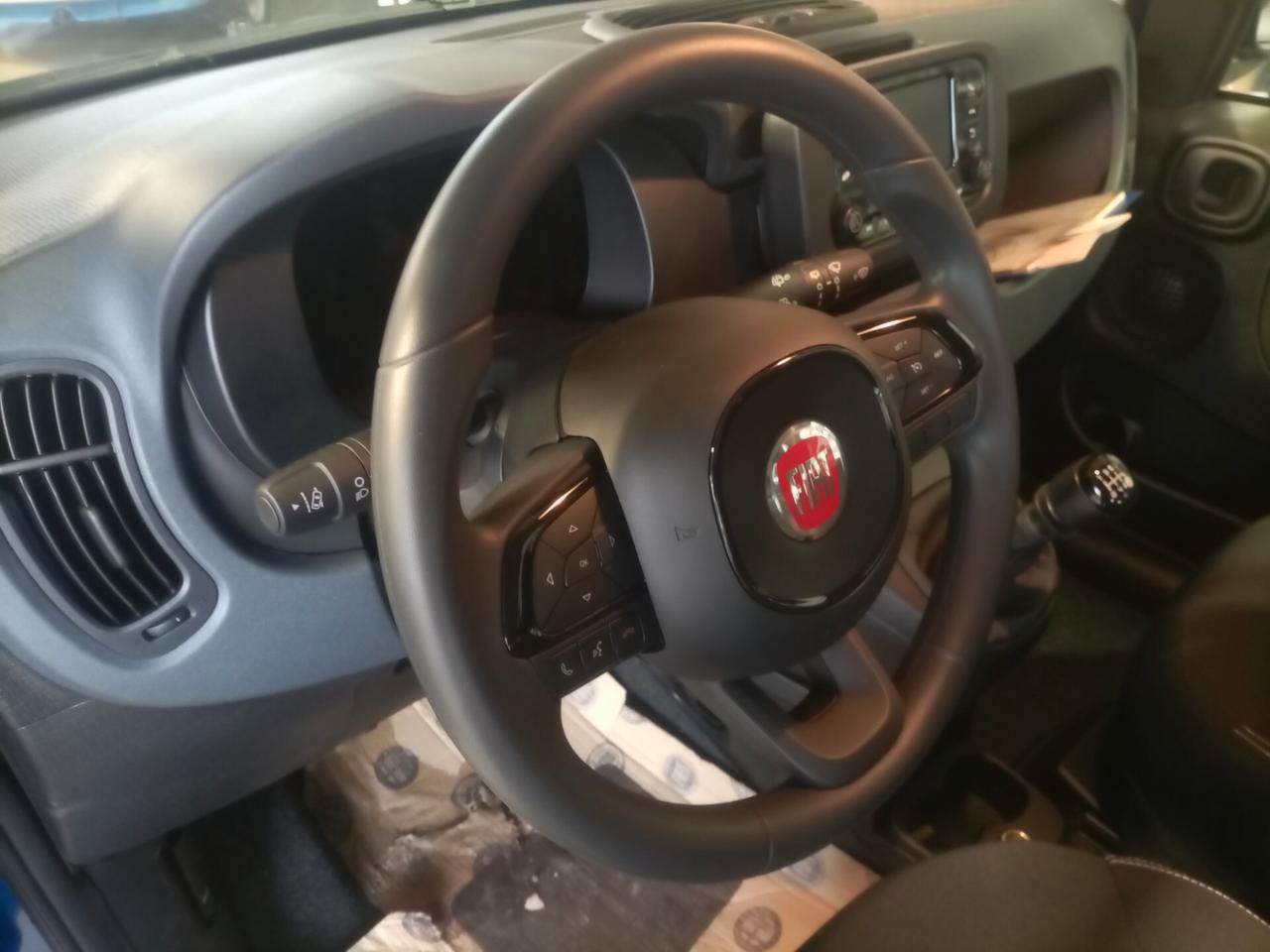 Fiat Panda 1.0 Hybrid Ikon + 5°posto