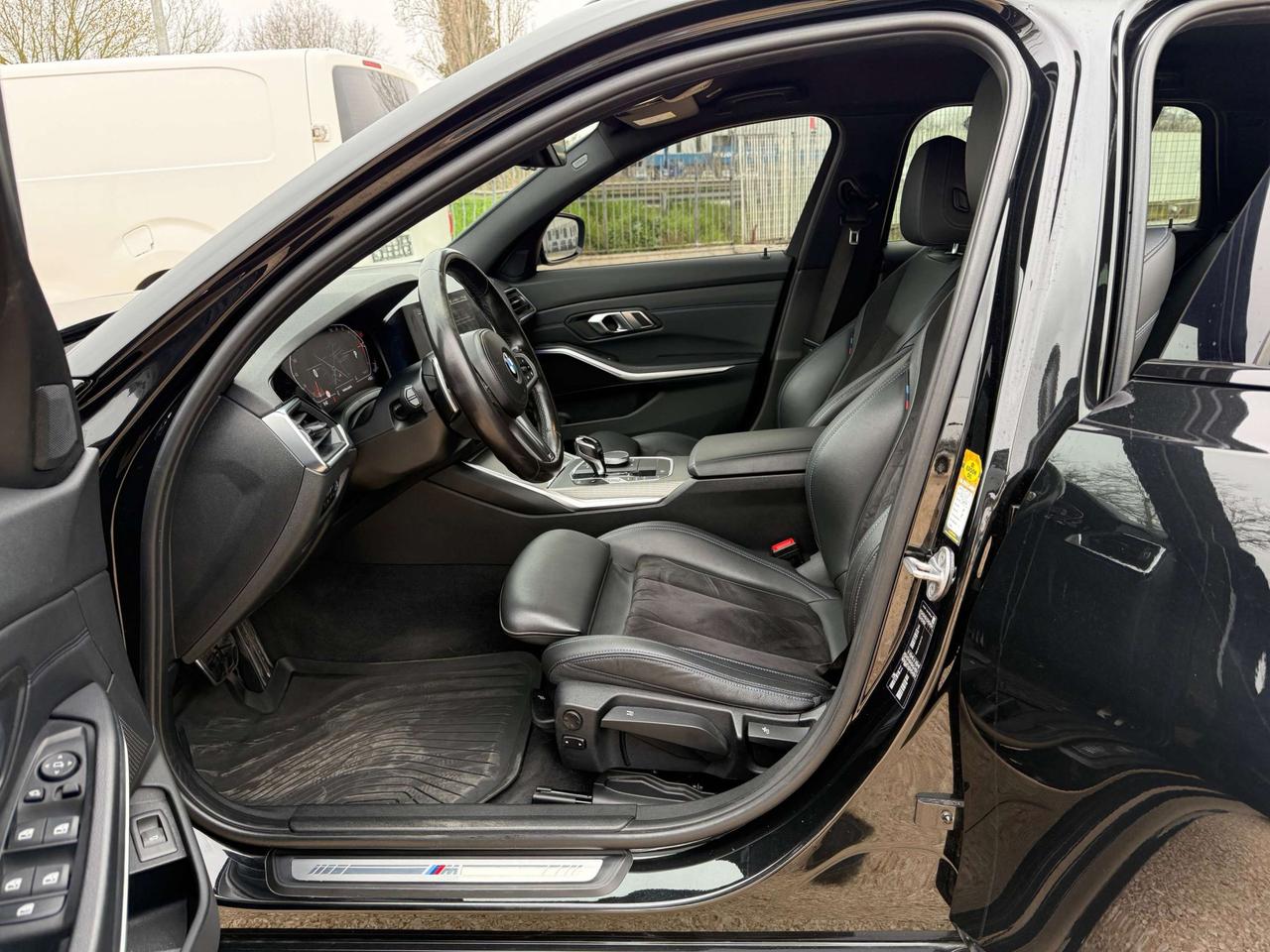 BMW 320 320d TOTAL BLACK mhev 48V Msport auto