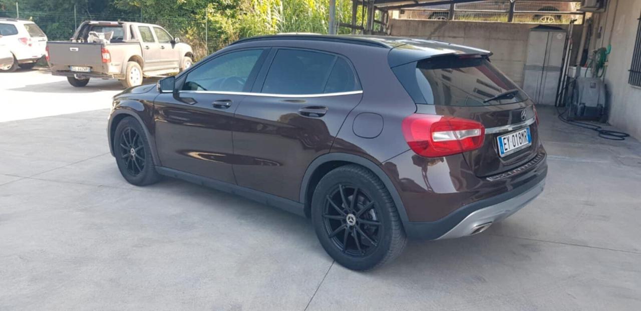 MERCEDES GLA 200 CDI SPORT