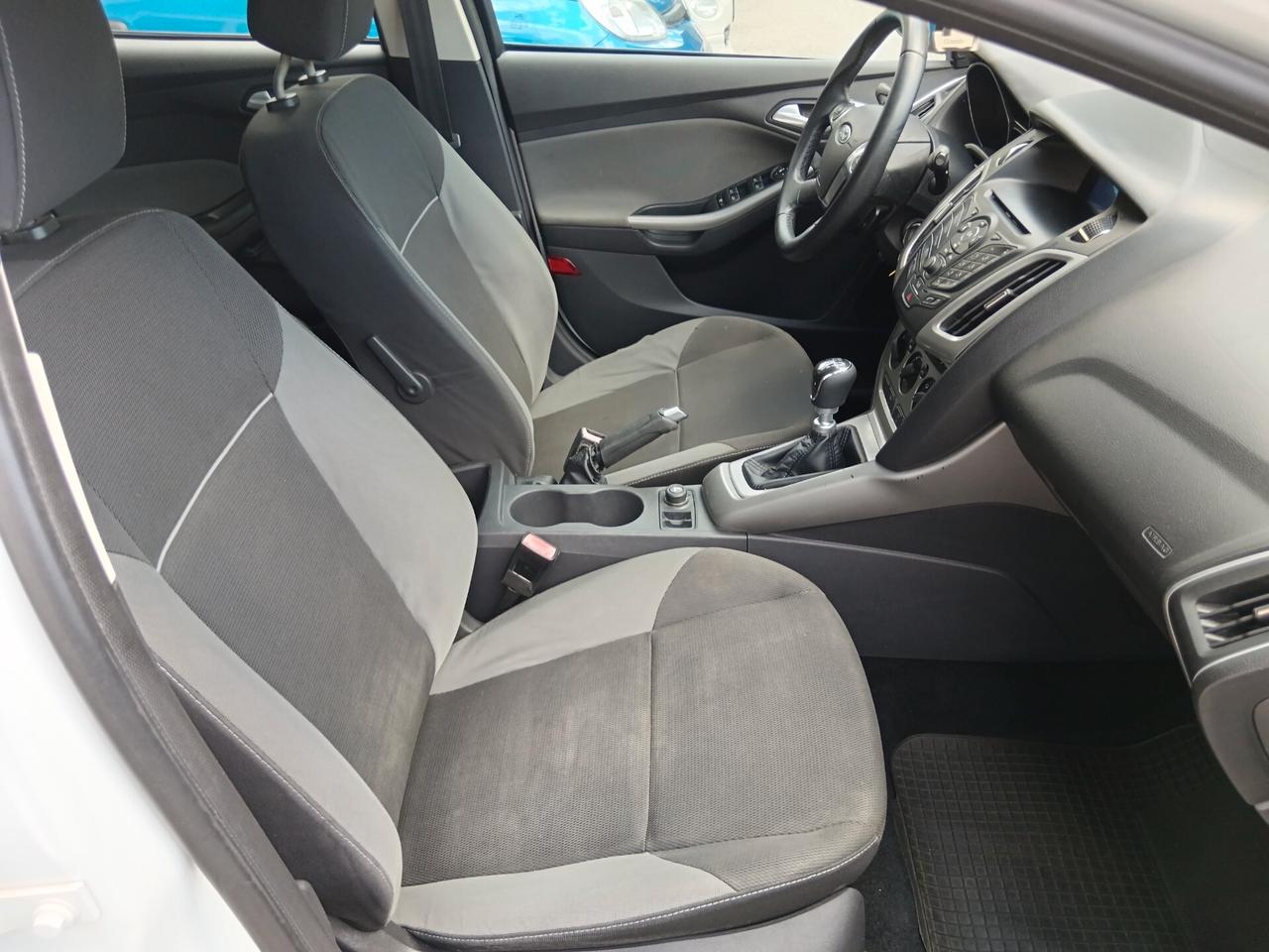 Ford Focus 1.6 TDCi 95CV SW SENSORI PARK