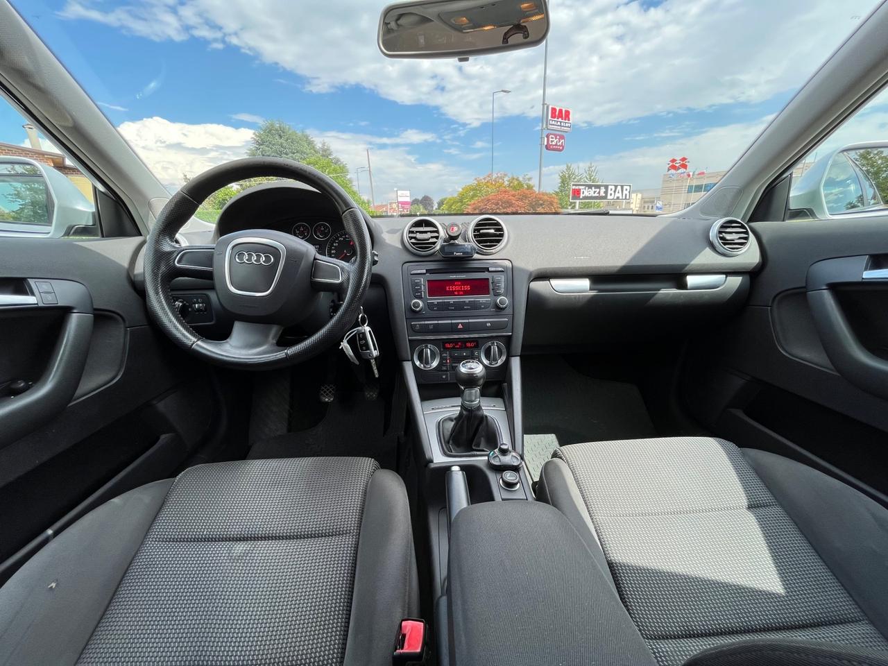 Audi A3 SPB 1.6 TDI 105 CV CR Attraction
