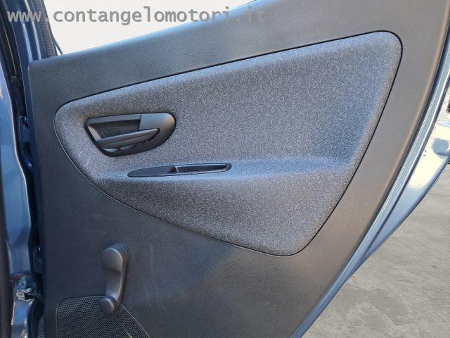 LANCIA Ypsilon 1.0 FireFly 5 porte S&S Hybrid Ecochic Silver