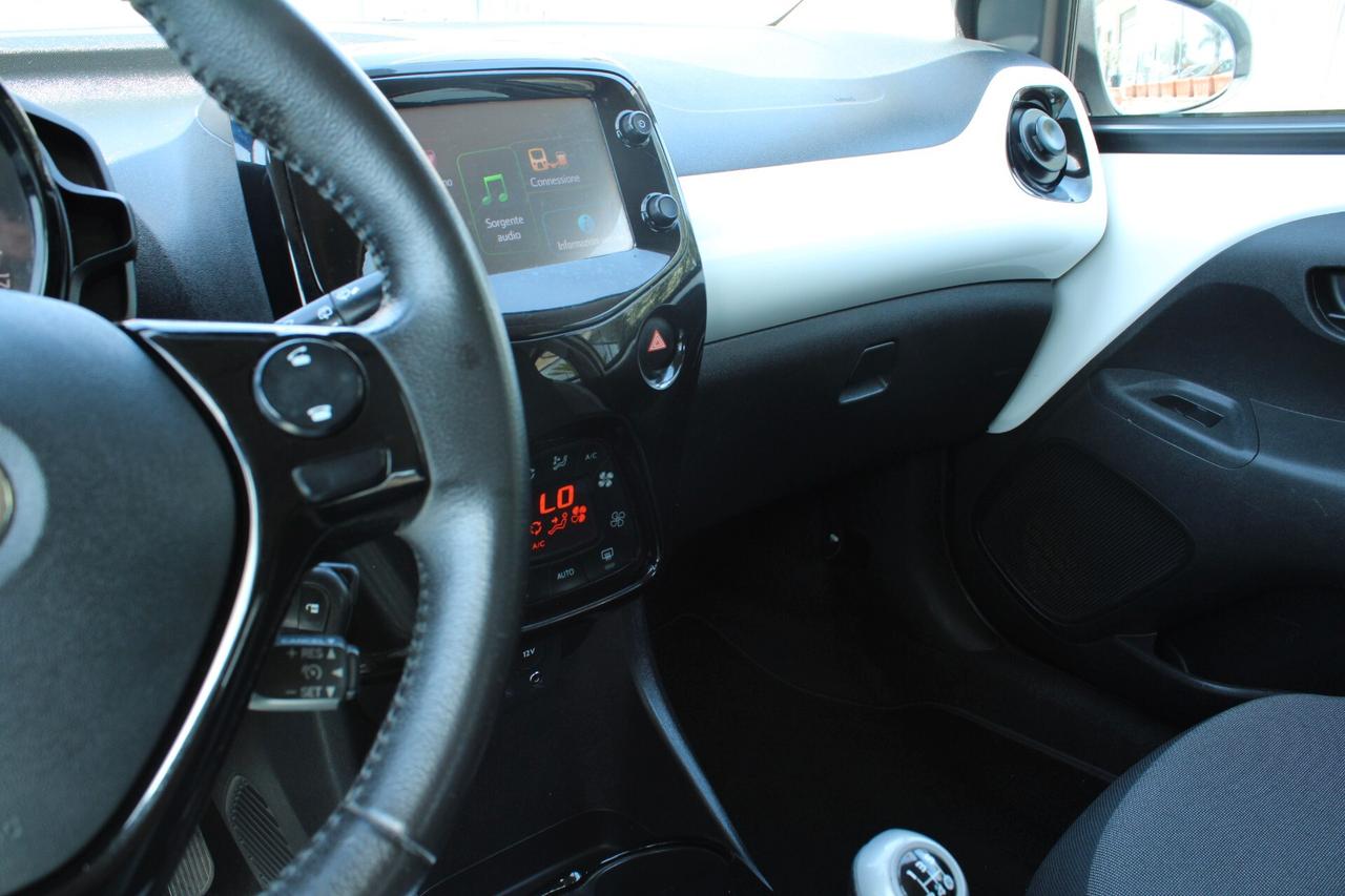 Toyota Aygo 1.0 VVT-i 69 CV 5 porte x-play
