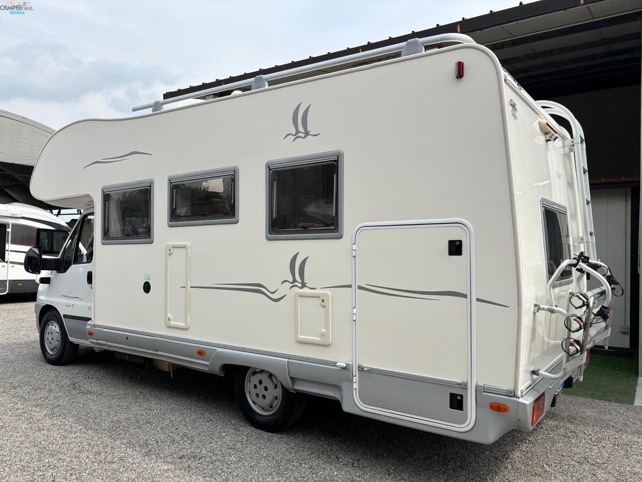 ELNAGH SUPER D 111c - MANSARDATO CON LETTI A CASTELLO IN CODA