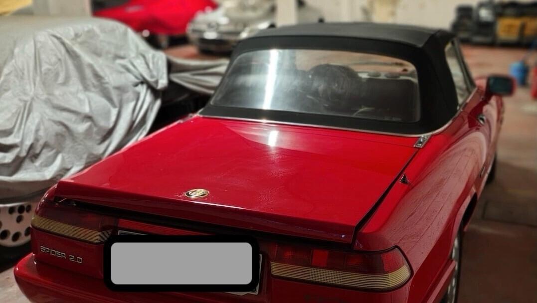 Alfa Romeo Spider 2.0i