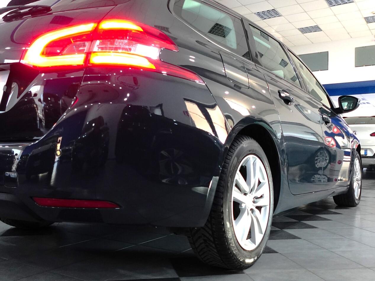 Peugeot 308 SW 1.5 BlueHDI 130 CV SW BUSINESS