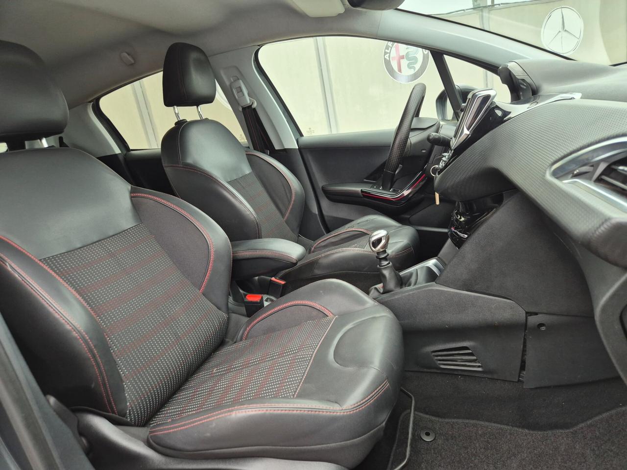 Peugeot 208 RESTAYLING 1.6 TDI 120 CV GT LINE FULL