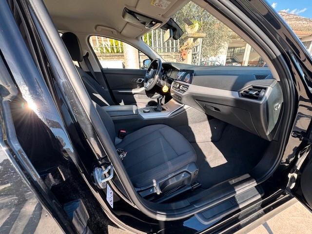 Bmw 318d Touring advantage full led