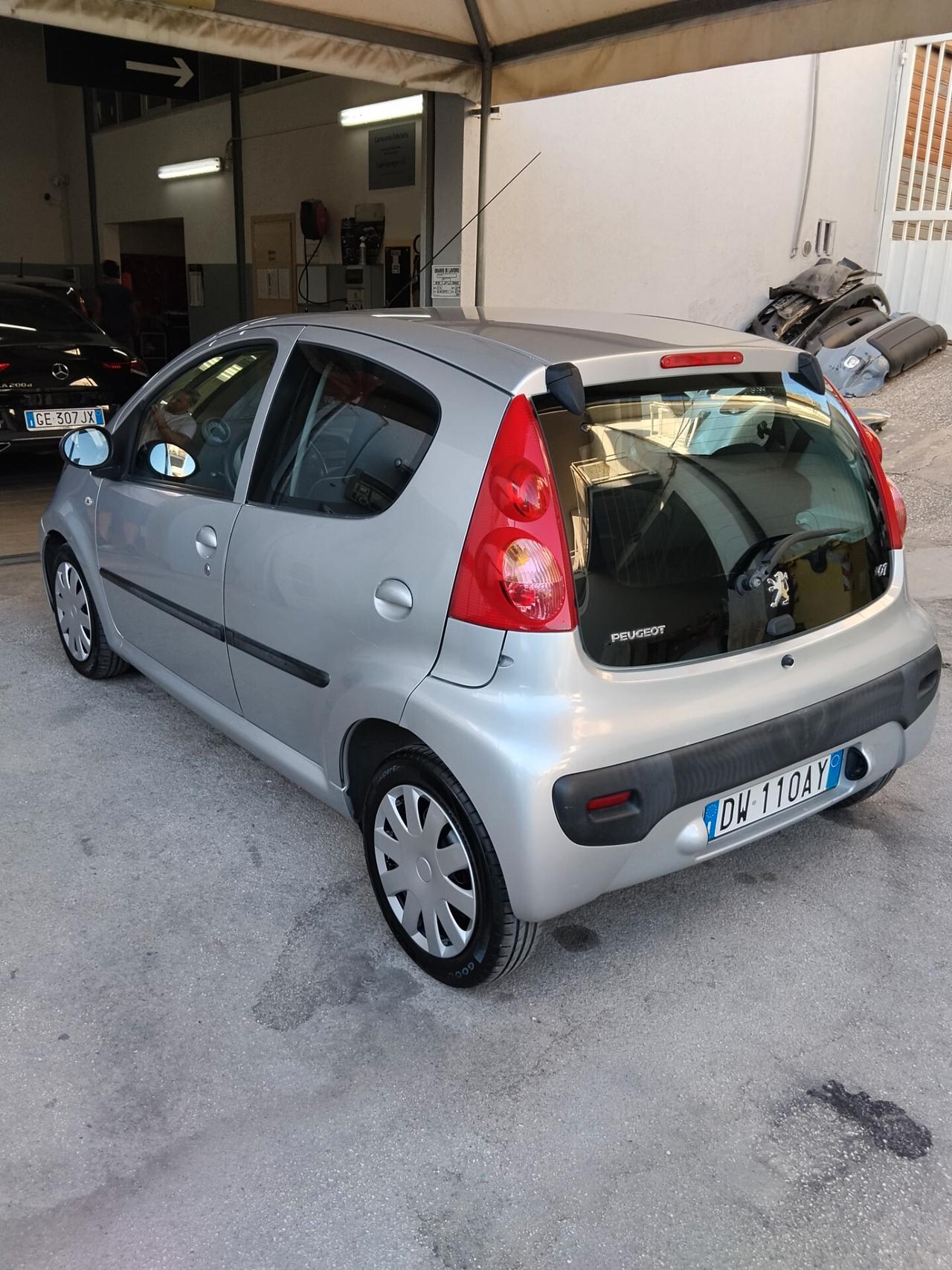 Peugeot 107 1.0 68CV 5p. Plaisir