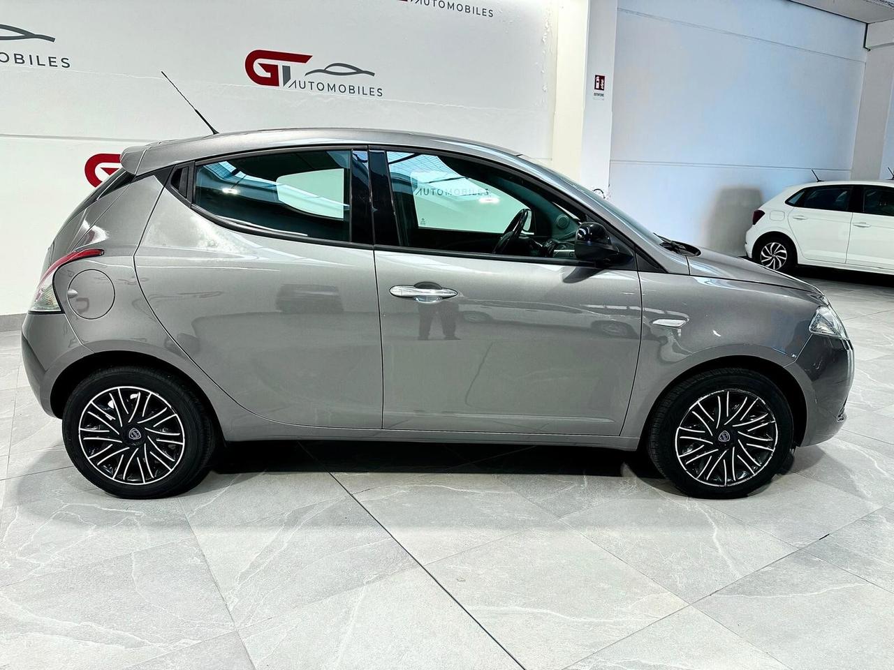 Lancia Ypsilon 1.2 69 CV 5 porte Gold