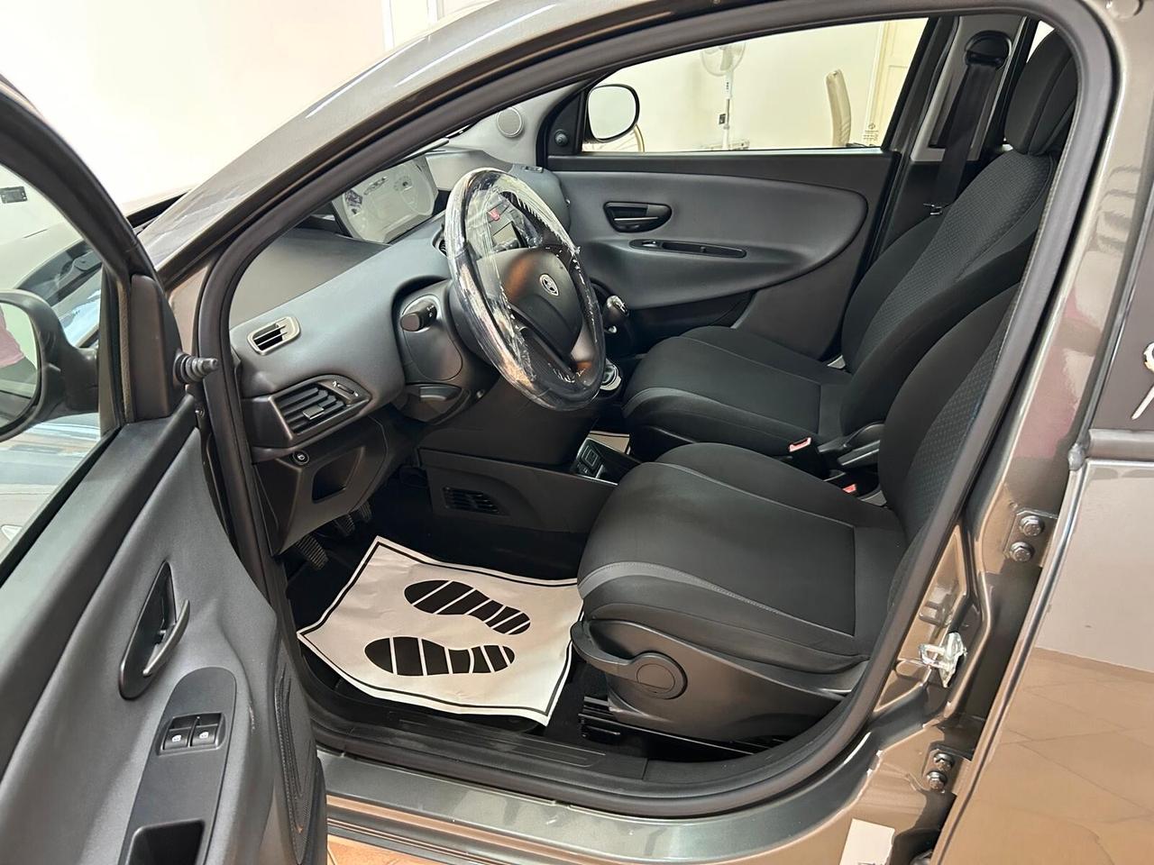 Lancia Ypsilon 1.2 69 CV 5 porte GPL Ecochic Gold