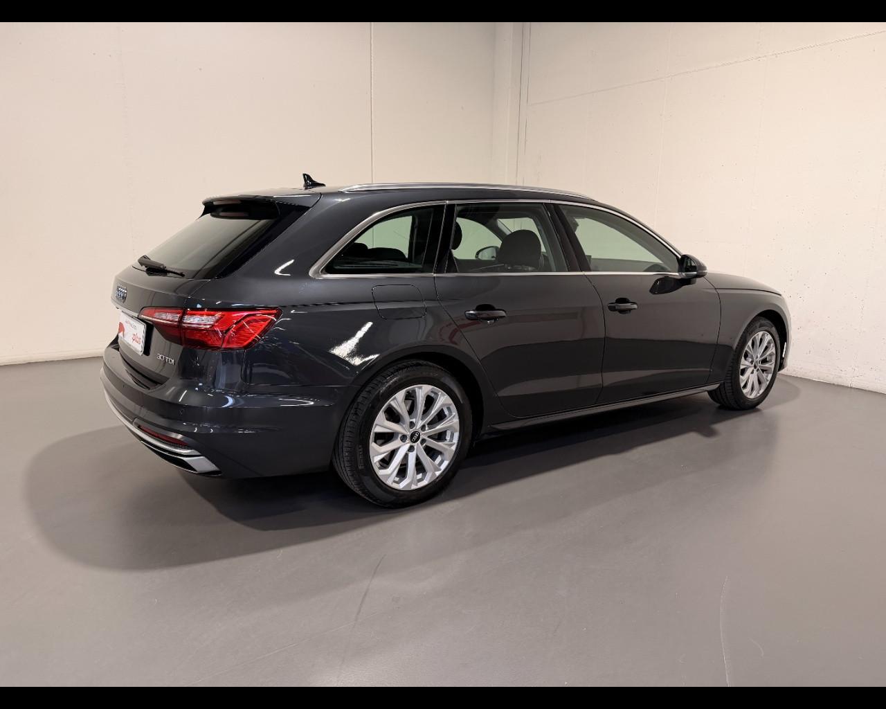 AUDI A4 AVANT 30 TDI MHEV S-TRONIC BUSINESS ADVANCED