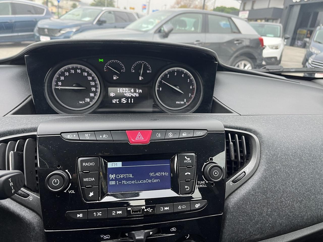 LANCIA YPSILON 1.7 70 CV FIREFLY SILVER