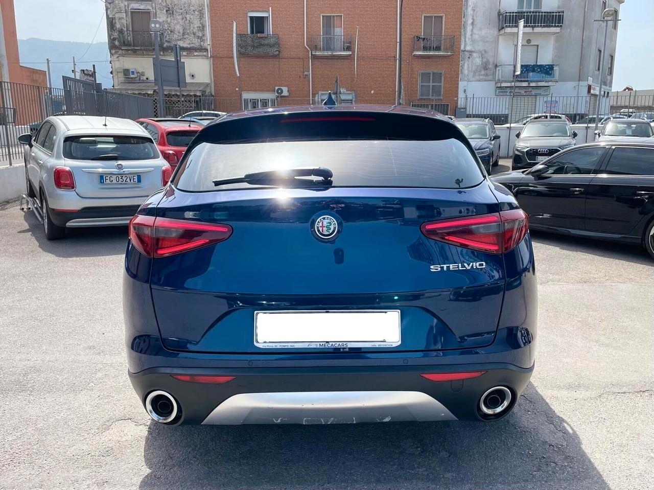 Alfa Romeo Stelvio 2.2 Turbodiesel 160 CV AT8 RWD Sport-Tech